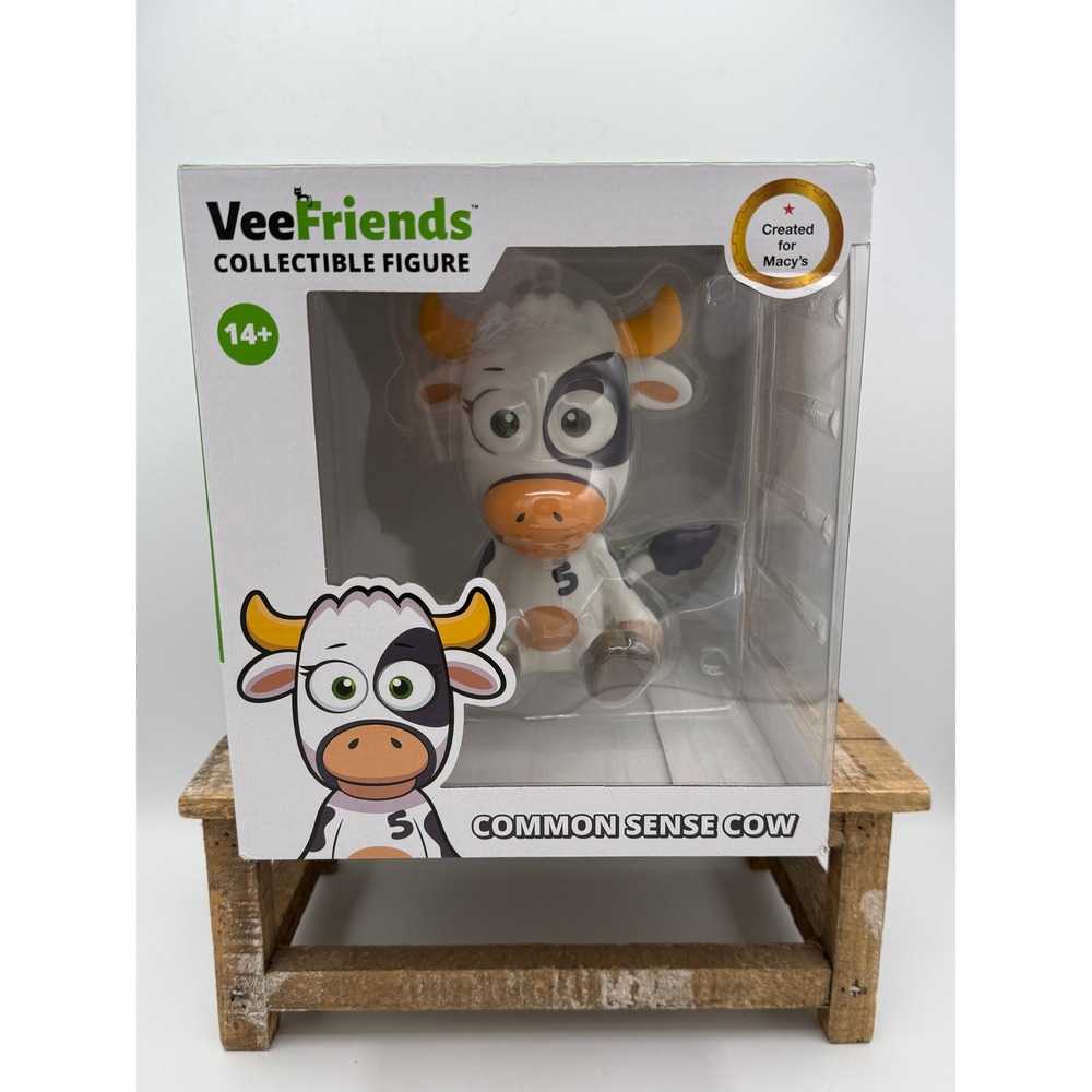 VeeFriends Common Sense Cow Figure Unisex OS White New Macy's Exclusive